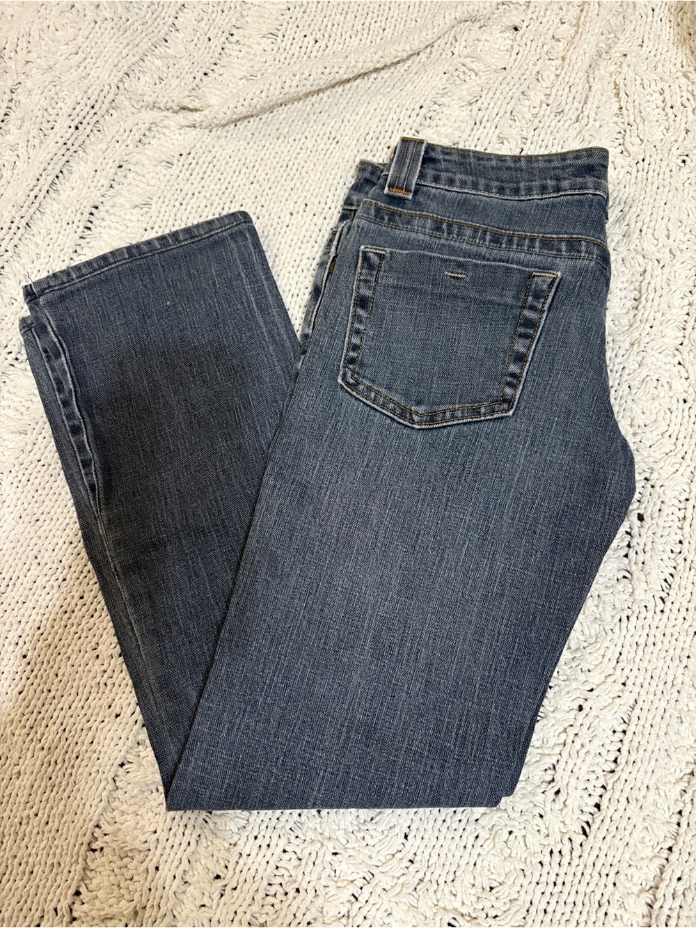 Guess Straight Leg Women's Jeans in Medium/Dark Blue